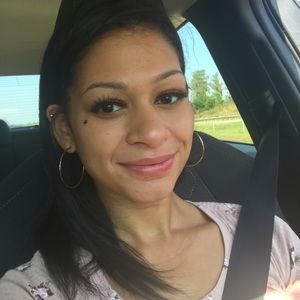 Meet your Posher, Candace